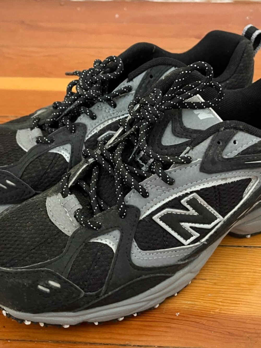 New Balance Black Trail Running/Jogging Women's Size 8 Shoes